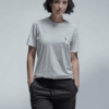 T-SHIRT MIT TASCHE